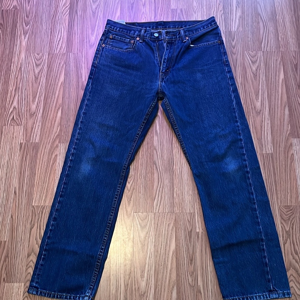 Levi's Men's Dark Blue 505 straight leg jeans. 👖 EUC. Dark wash.